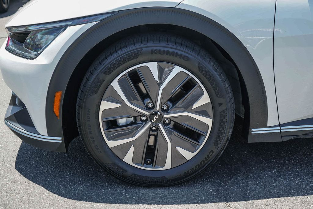 Thumbnail: 2023 Kia EV6 - 20