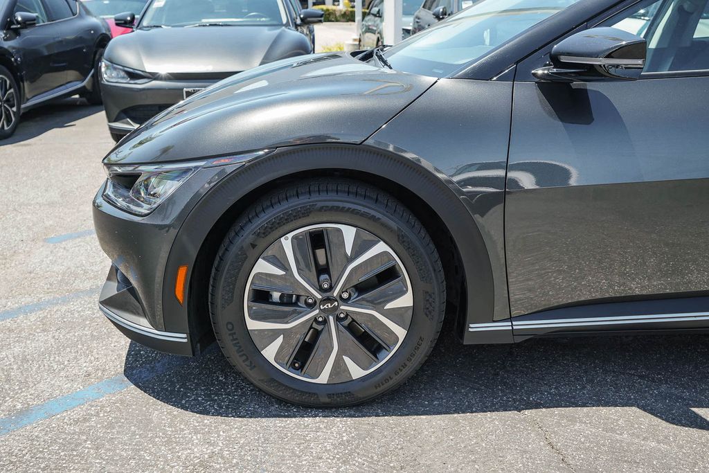 Thumbnail: 2023 Kia EV6 - 6