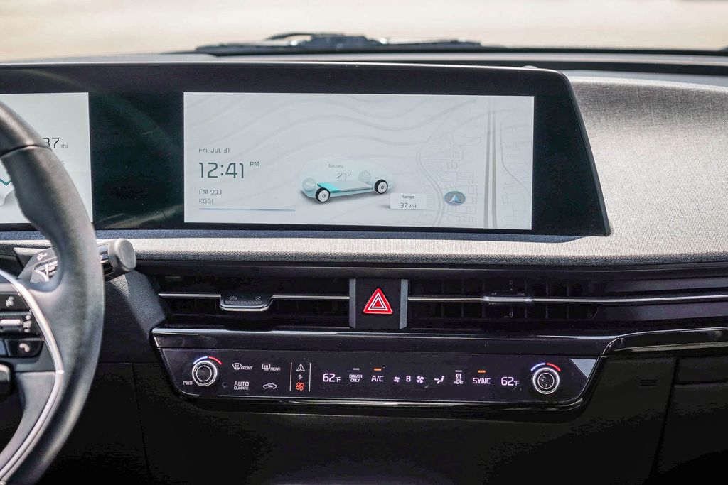 Thumbnail: 2023 Kia EV6 - 11