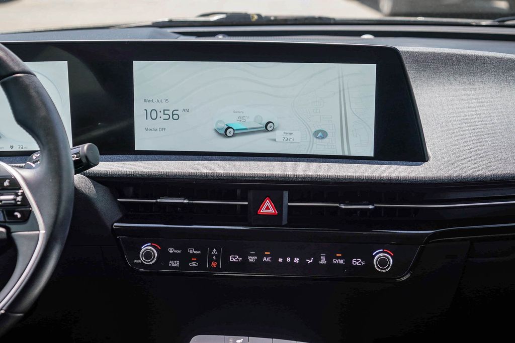 Thumbnail: 2023 Kia EV6 - 11