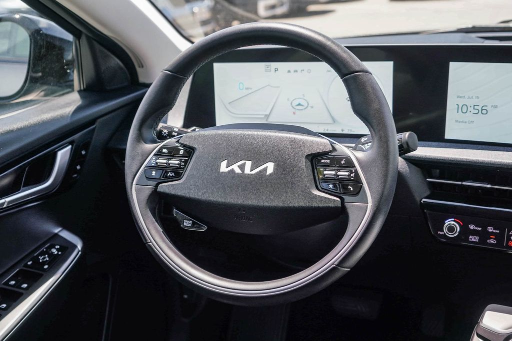 Thumbnail: 2023 Kia EV6 - 7
