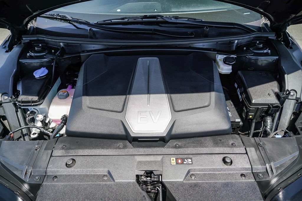 Thumbnail: 2023 Kia EV6 - 6