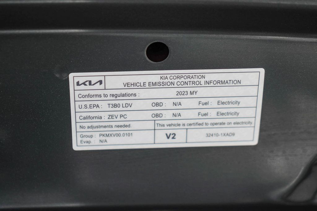 Thumbnail: 2023 Kia EV6 - 14
