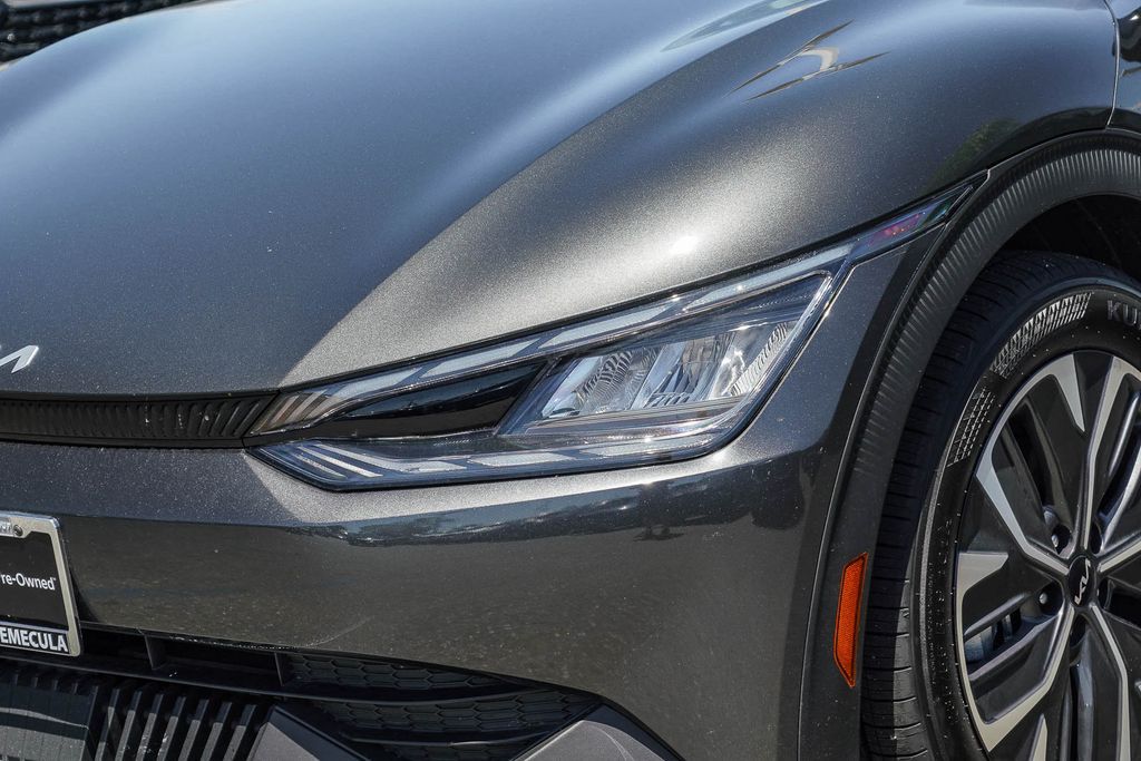 Thumbnail: 2023 Kia EV6 - 19