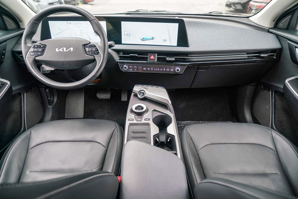 Thumbnail: 2023 Kia EV6 - 2