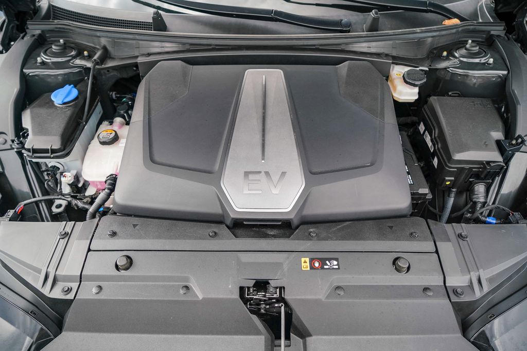 Thumbnail: 2023 Kia EV6 - 7