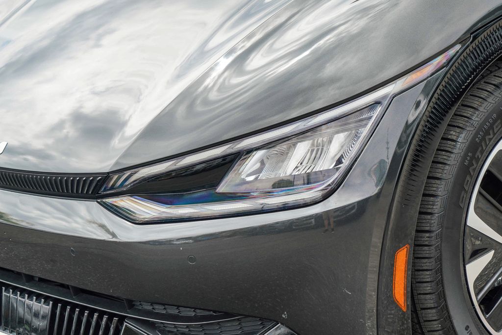 Thumbnail: 2023 Kia EV6 - 19