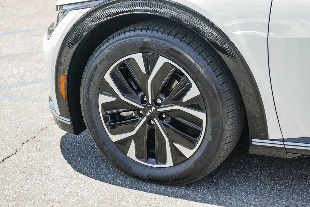 Thumbnail: 2023 Kia EV6 - 5