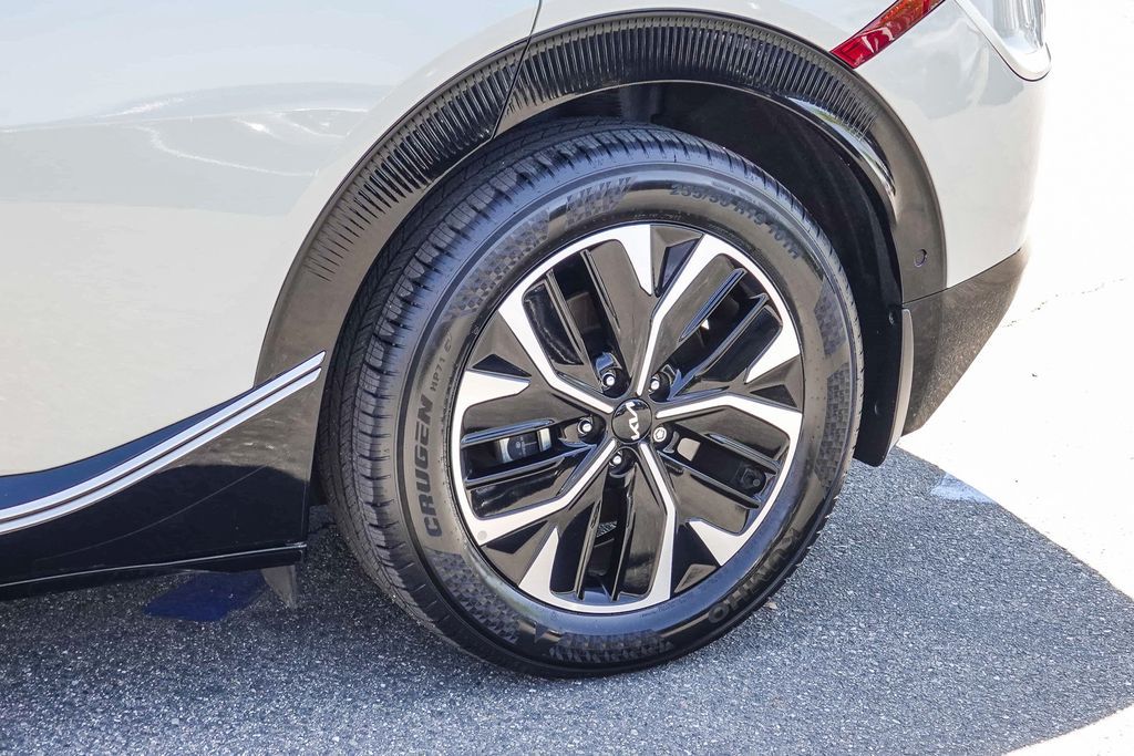 Thumbnail: 2023 Kia EV6 - 21