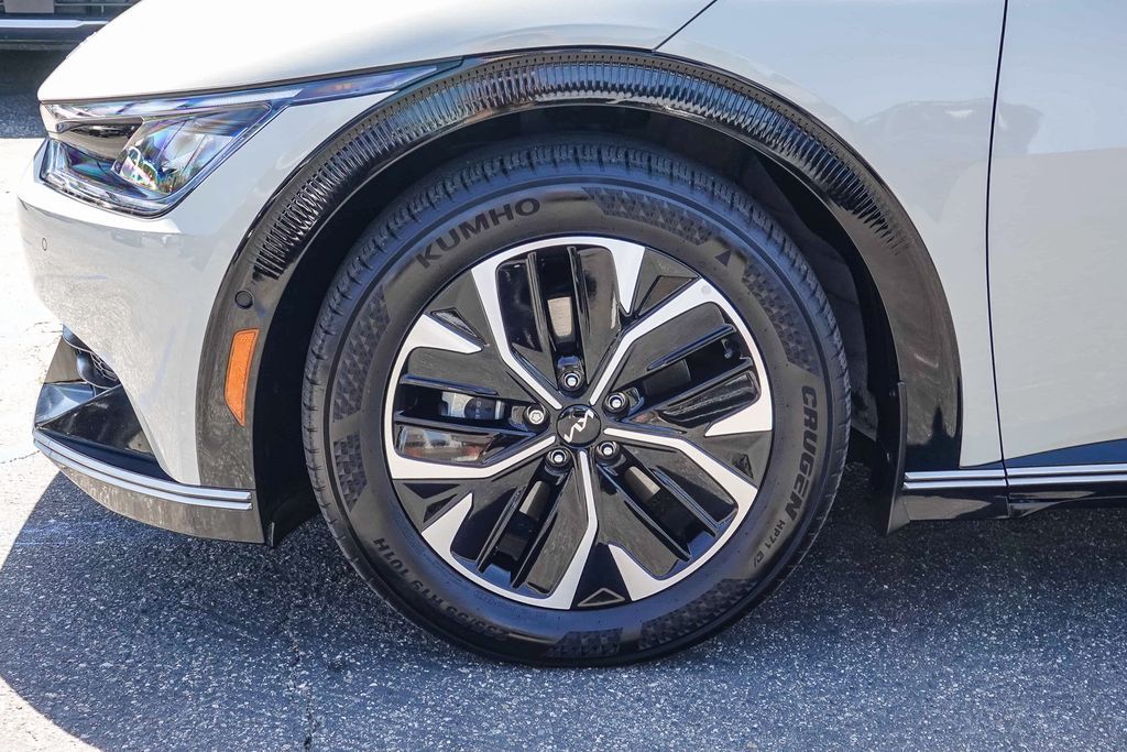 Thumbnail: 2023 Kia EV6 - 5