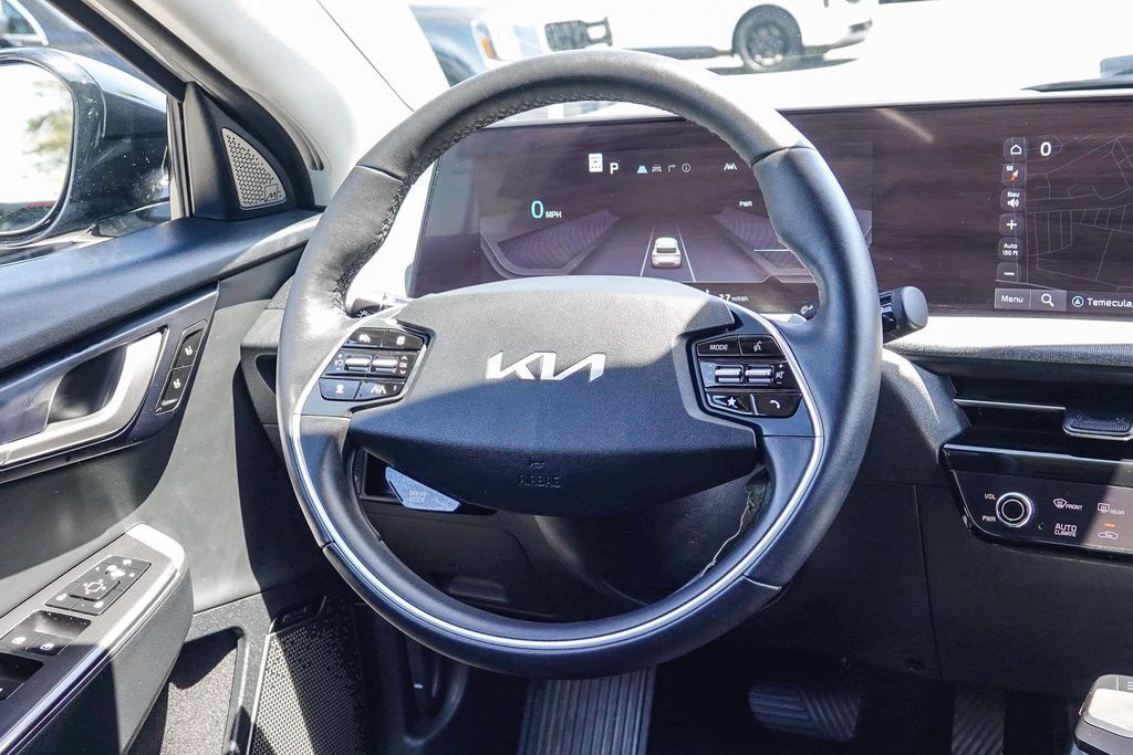 Thumbnail: 2023 Kia EV6 - 7