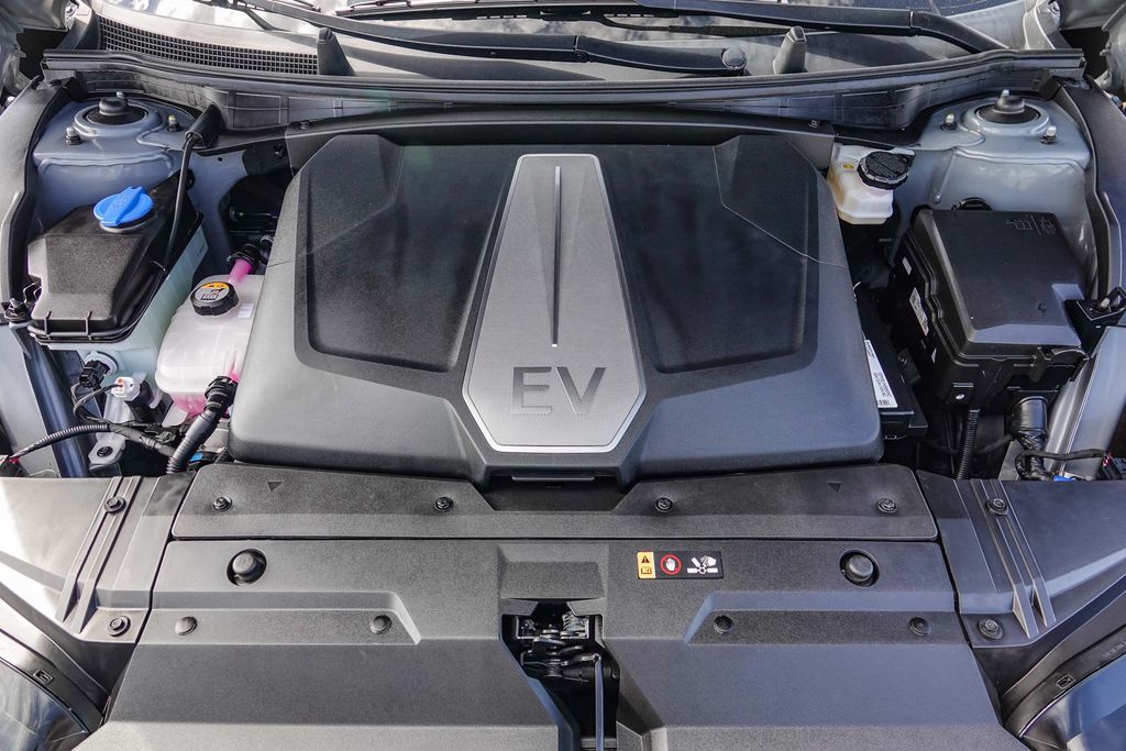 Thumbnail: 2023 Kia EV6 - 6