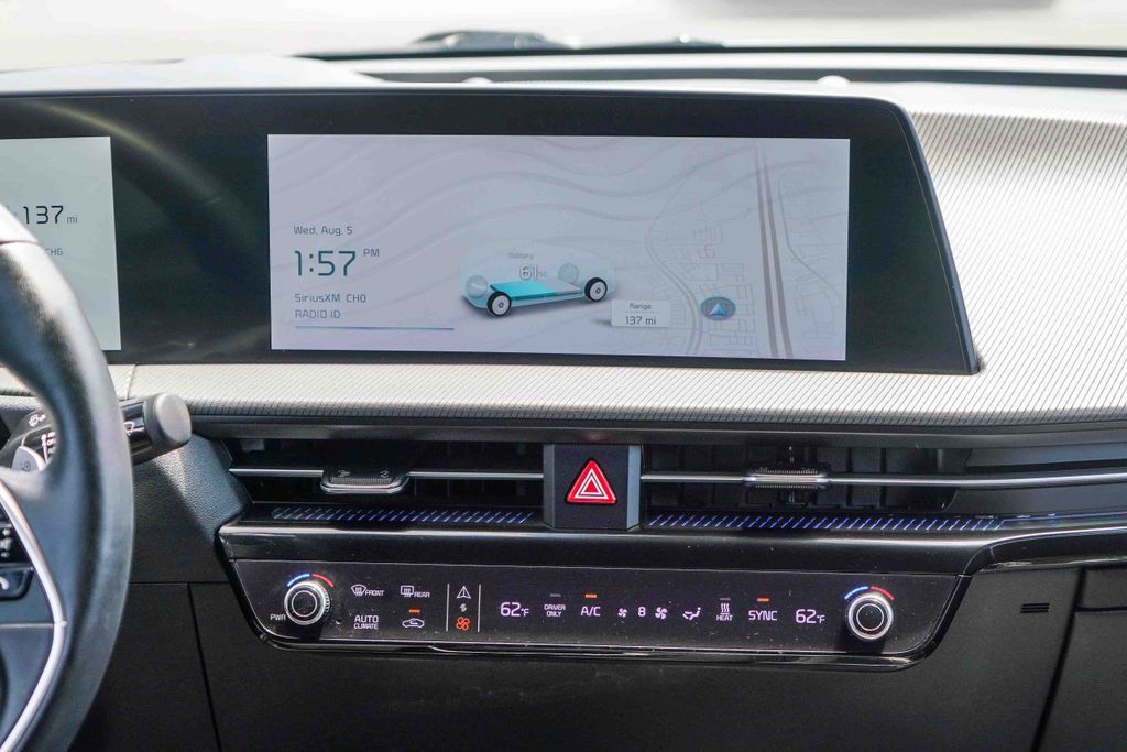 Thumbnail: 2023 Kia EV6 - 11