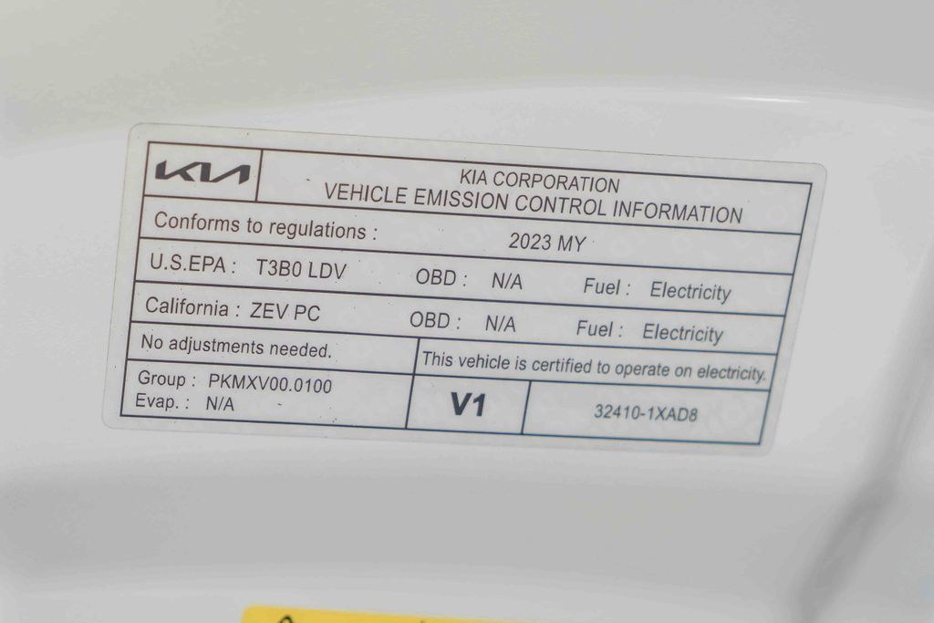 Thumbnail: 2023 Kia EV6 - 14