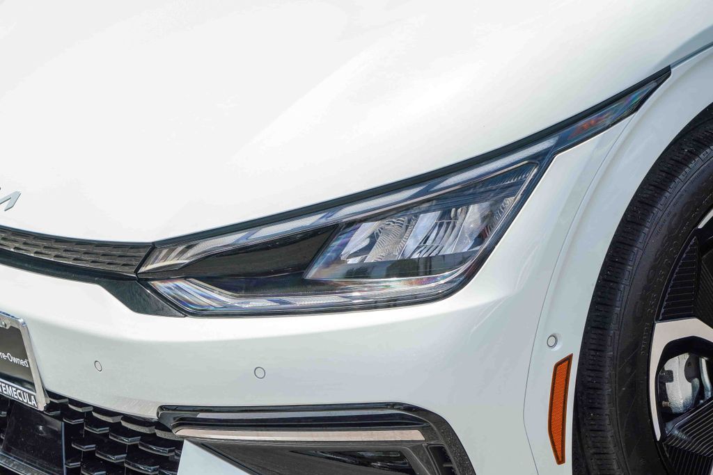 Thumbnail: 2023 Kia EV6 - 19