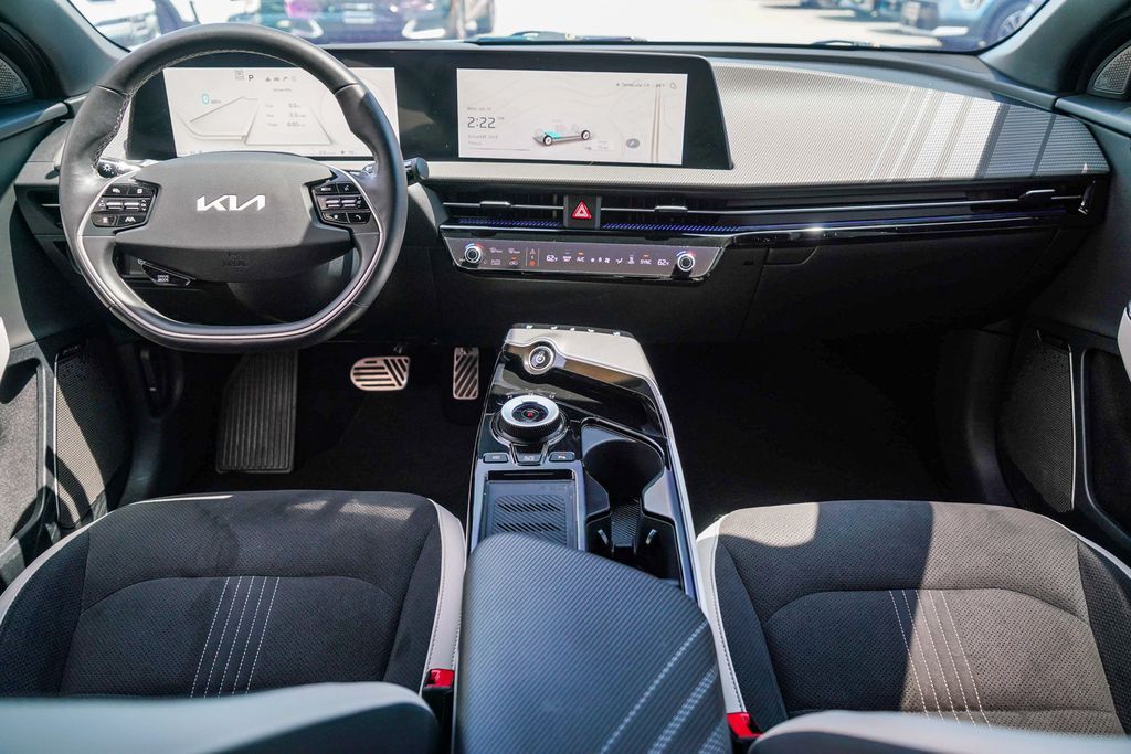 Thumbnail: 2023 Kia EV6 - 2