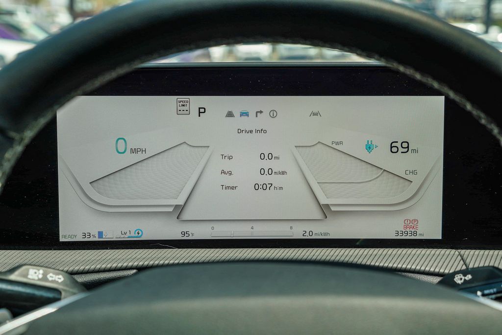 Thumbnail: 2023 Kia EV6 - 25