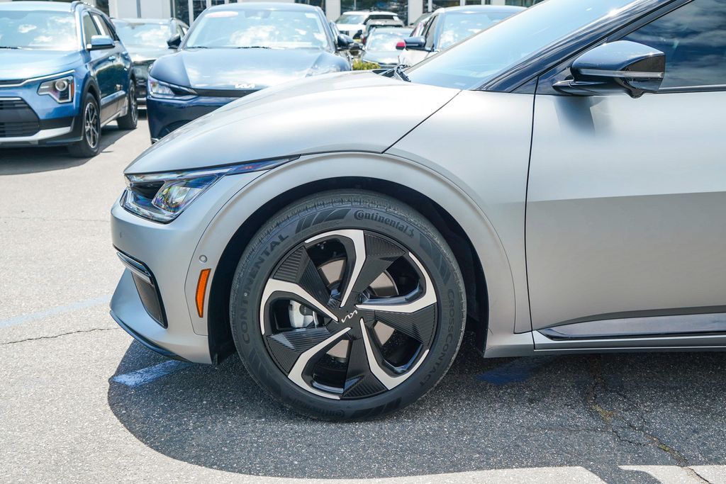 Thumbnail: 2023 Kia EV6 - 5