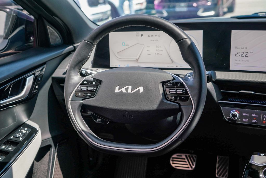 Thumbnail: 2023 Kia EV6 - 6