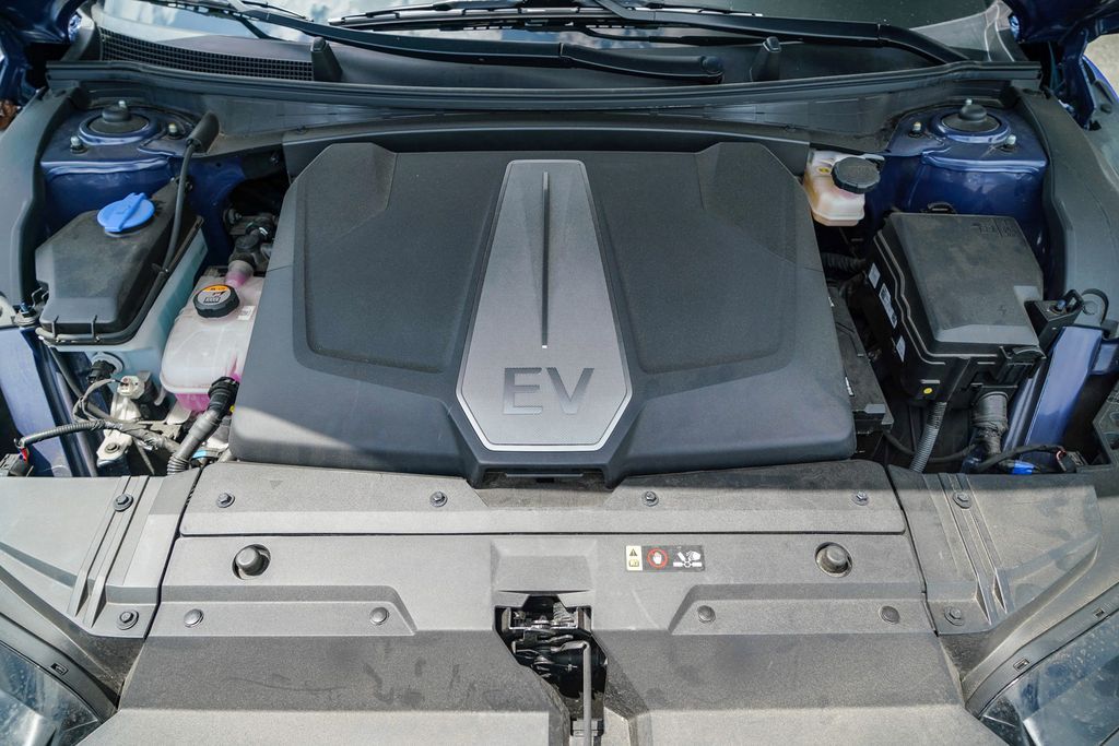 Thumbnail: 2023 Kia EV6 - 6