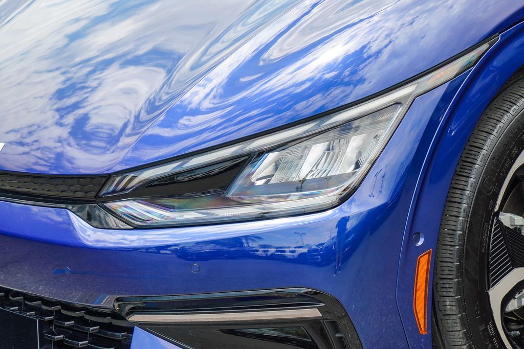 Thumbnail: 2023 Kia EV6 - 19