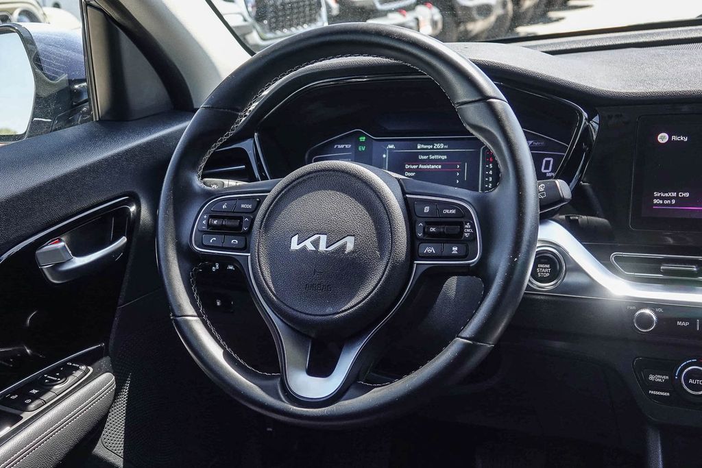 Thumbnail: 2022 Kia Niro - 8