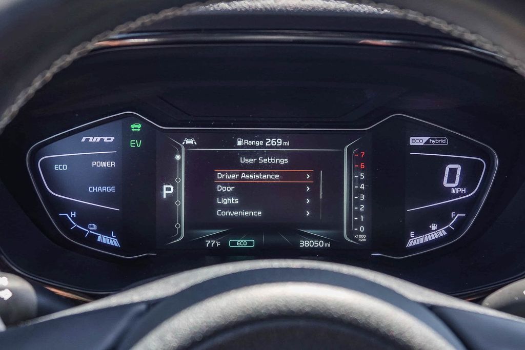 Thumbnail: 2022 Kia Niro - 14