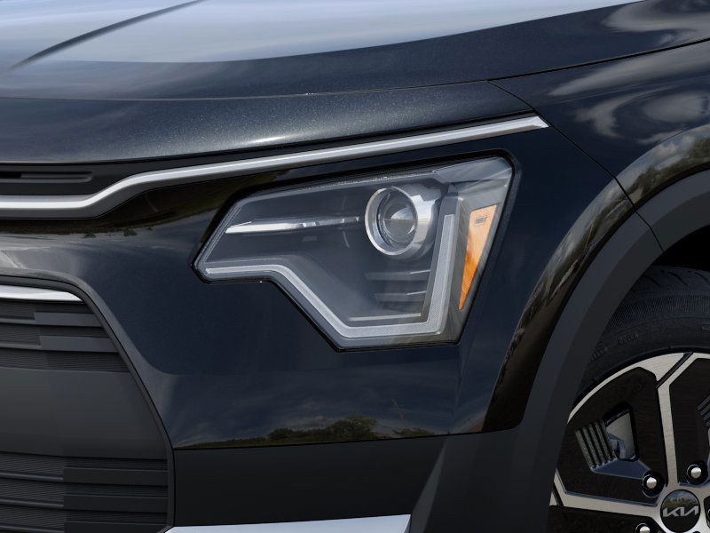 2025 Kia Niro LX 18