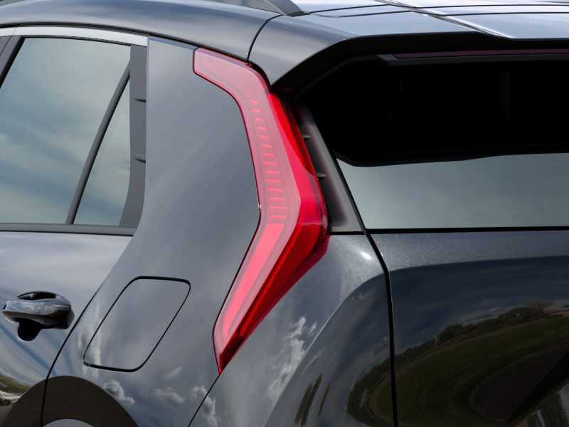 2025 Kia Niro LX 19