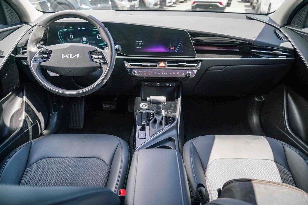 Thumbnail: 2023 Kia Niro - 2