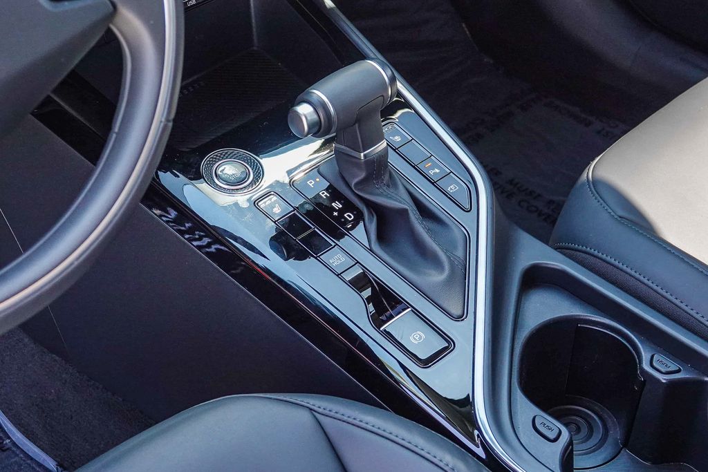 Thumbnail: 2024 Kia Niro - 13