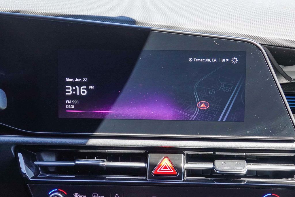 Thumbnail: 2024 Kia Niro - 19