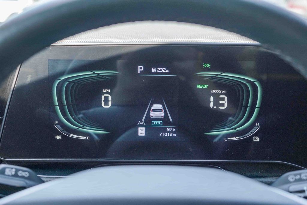 Thumbnail: 2023 Kia Niro - 14