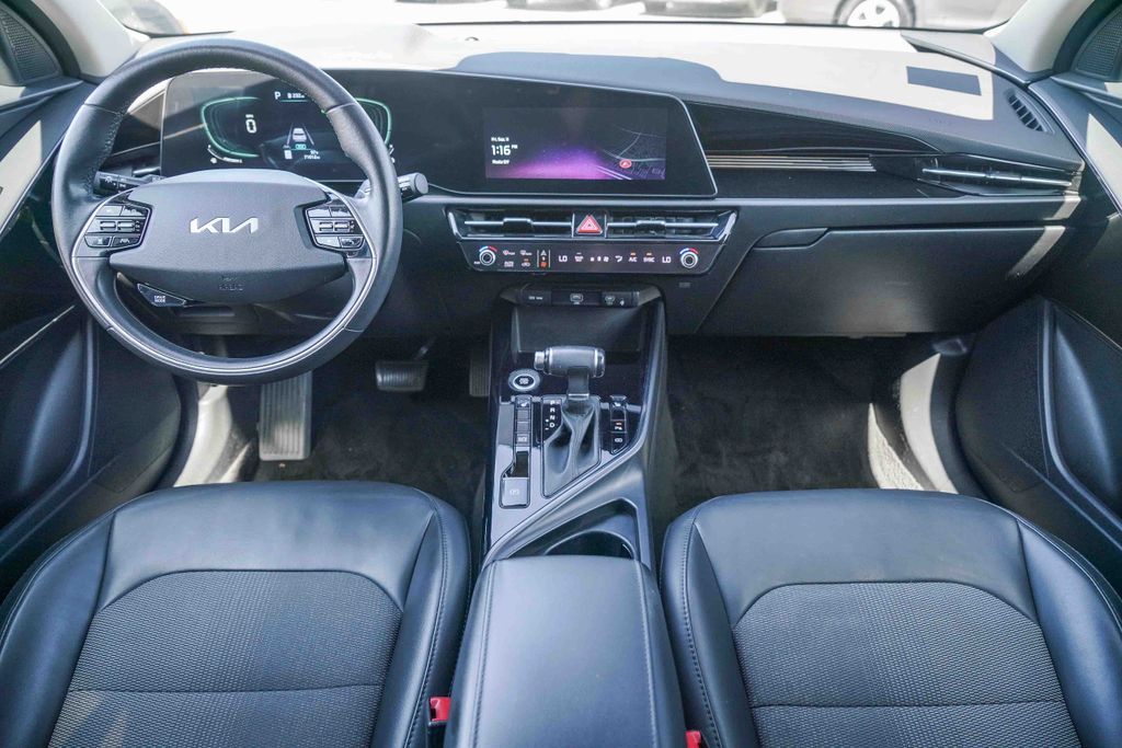 Thumbnail: 2023 Kia Niro - 2