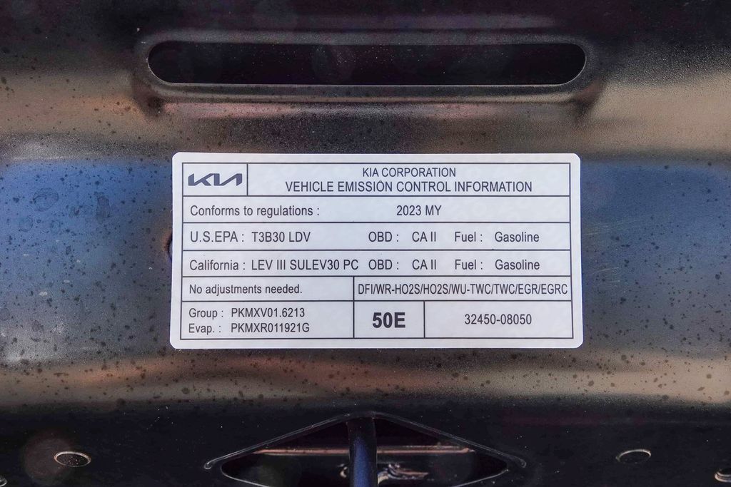 Thumbnail: 2023 Kia Niro - 17