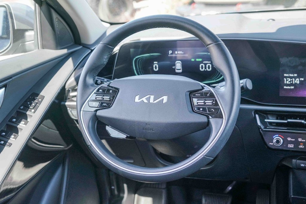 Thumbnail: 2024 Kia Niro - 7