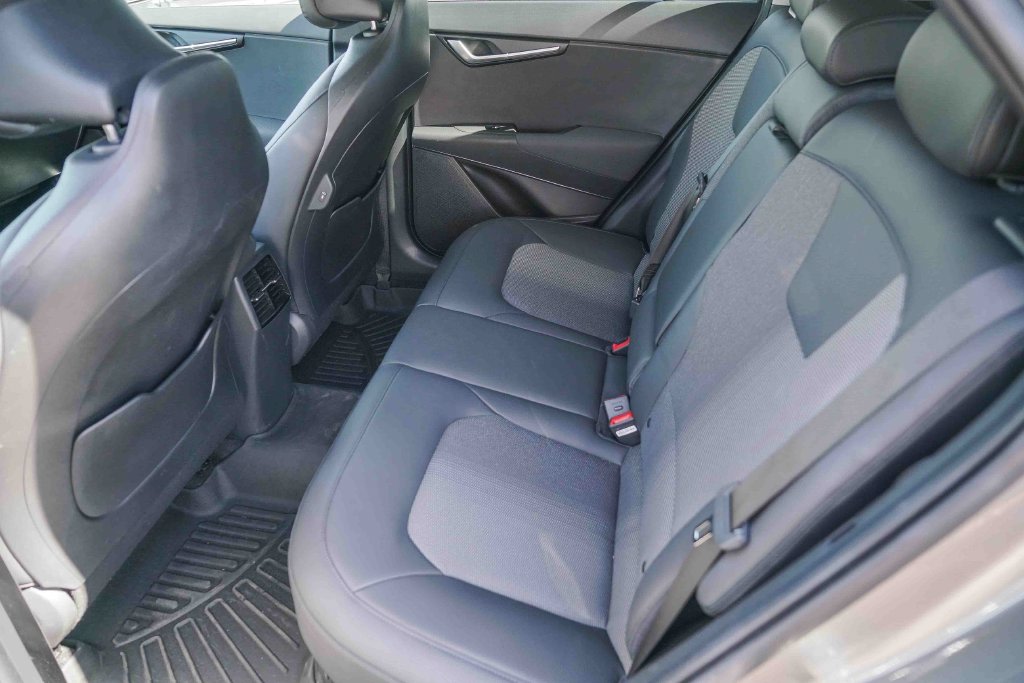 Thumbnail: 2024 Kia Niro - 10