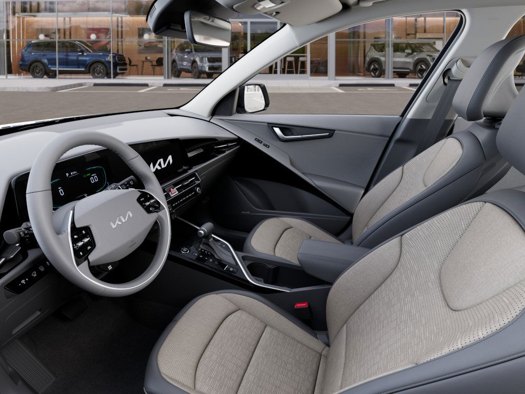 Thumbnail: 2025 Kia Niro - 7