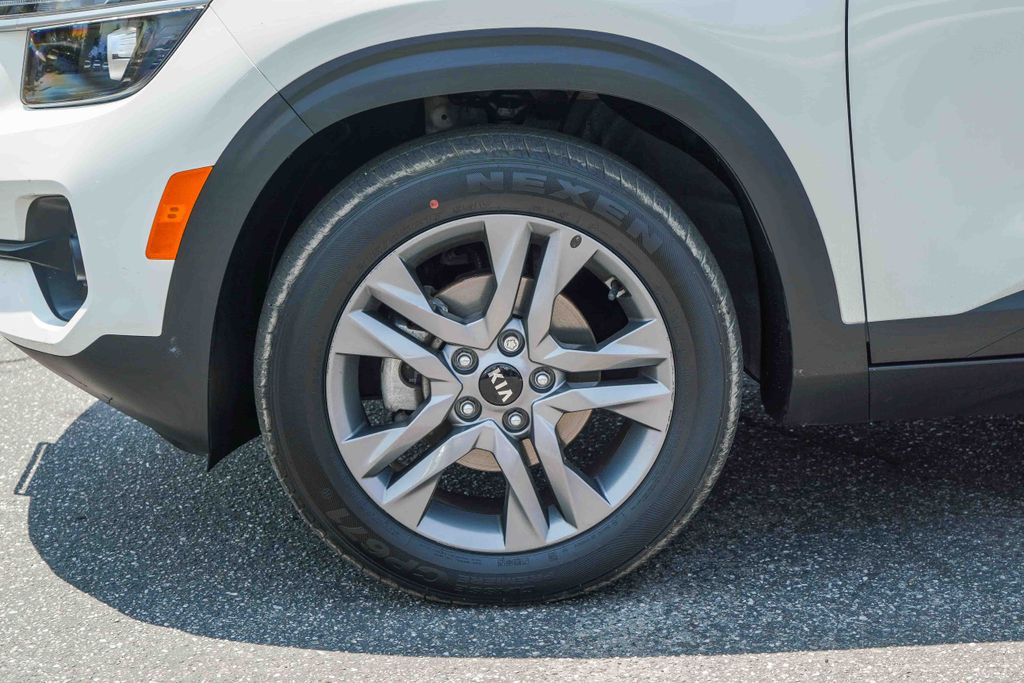 Thumbnail: 2021 Kia Seltos - 6