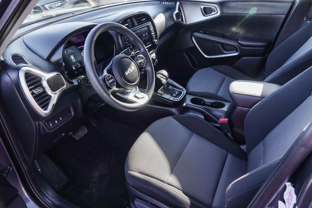 Thumbnail: 2023 Kia Soul - 8