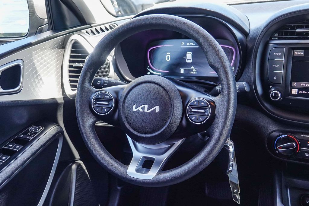 Thumbnail: 2023 Kia Soul - 7