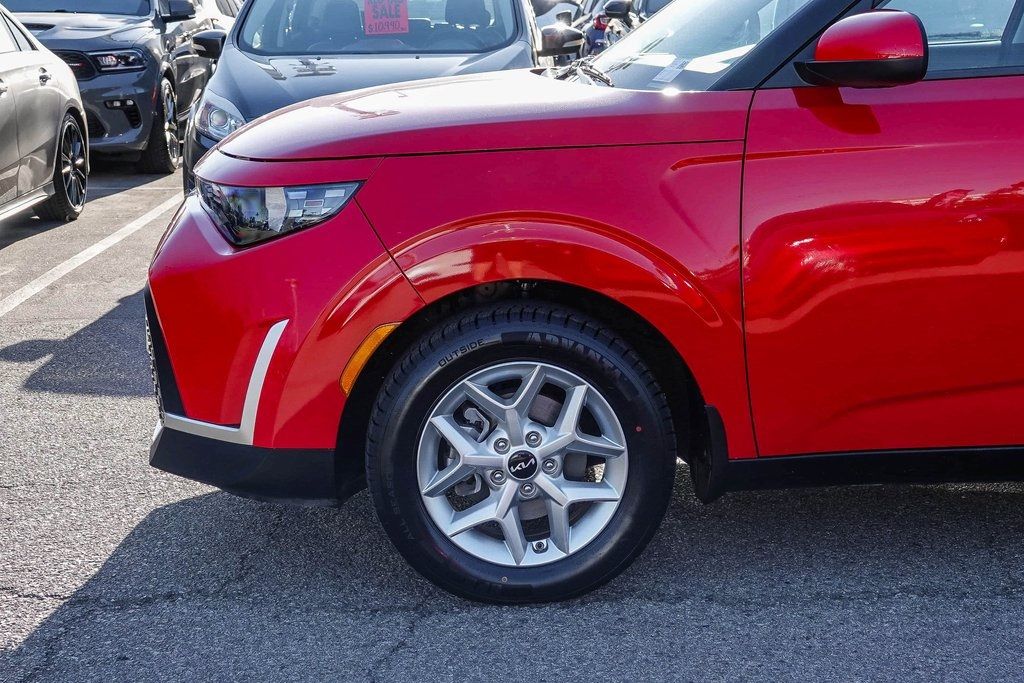 Thumbnail: 2023 Kia Soul - 5