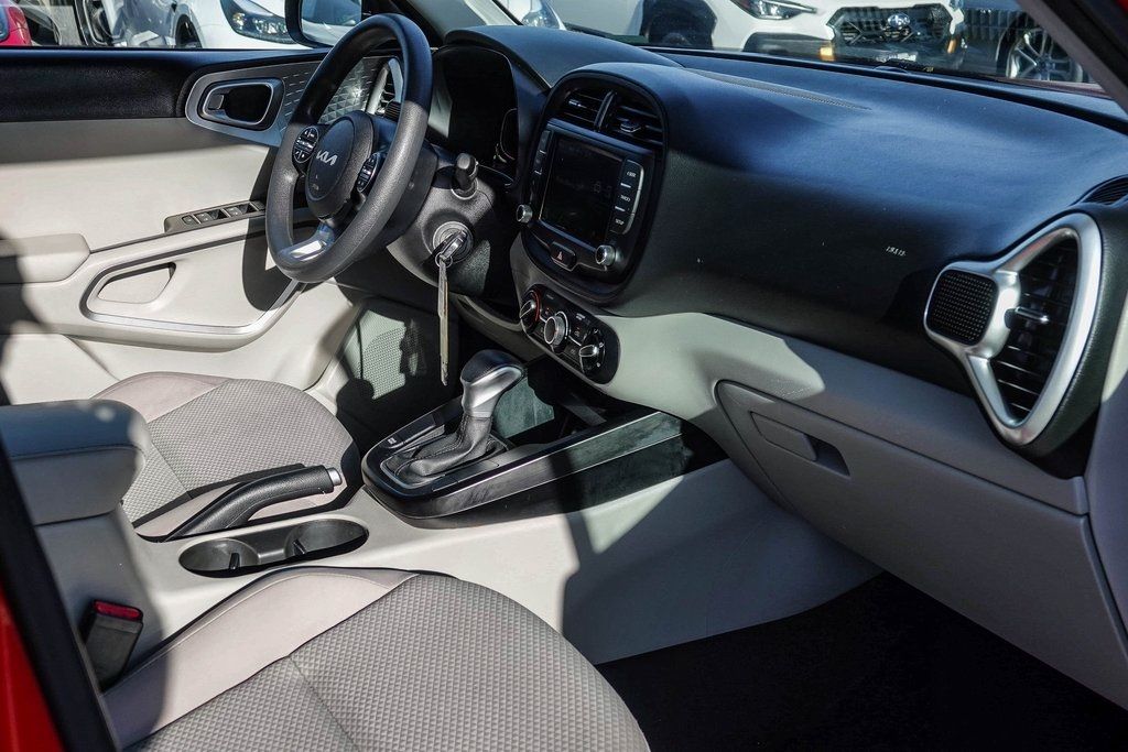 Thumbnail: 2023 Kia Soul - 11