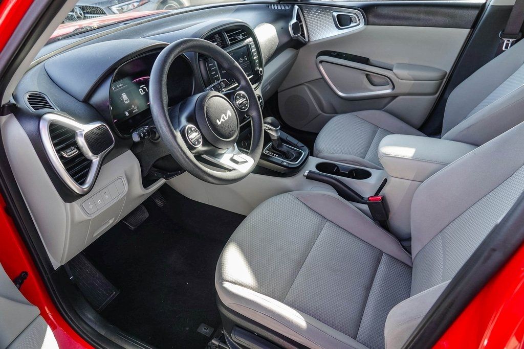 Thumbnail: 2023 Kia Soul - 8