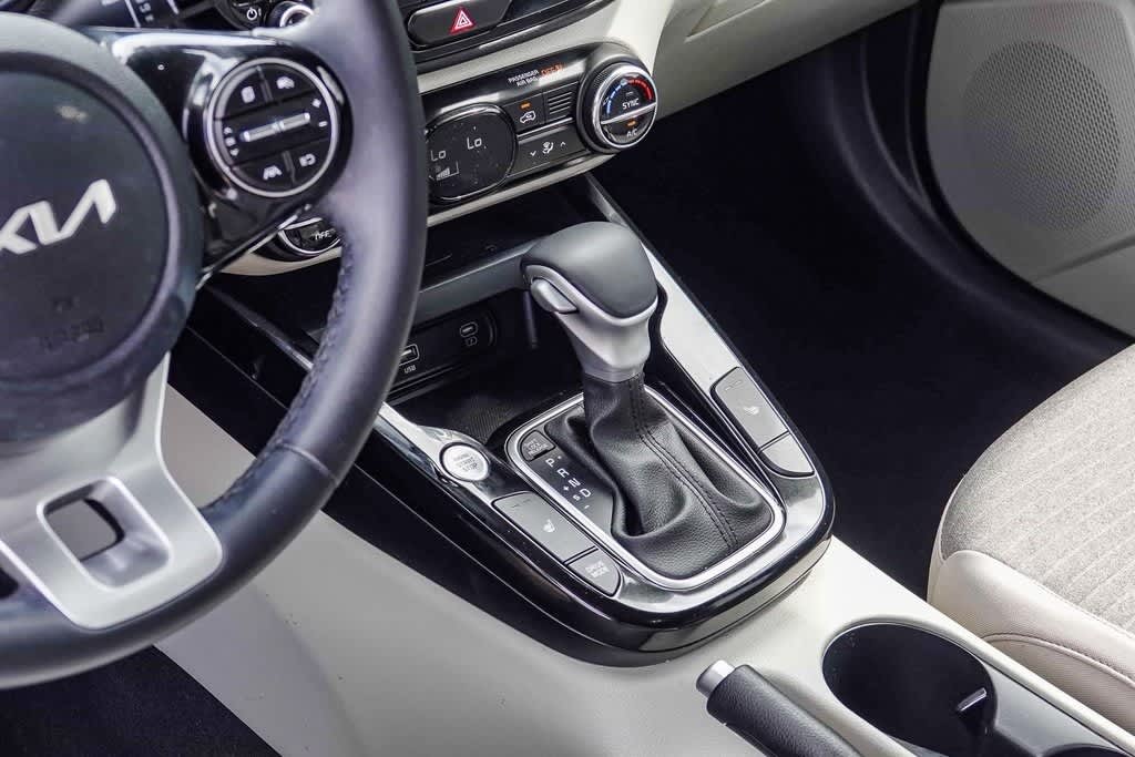 2024 Kia Soul EX 12