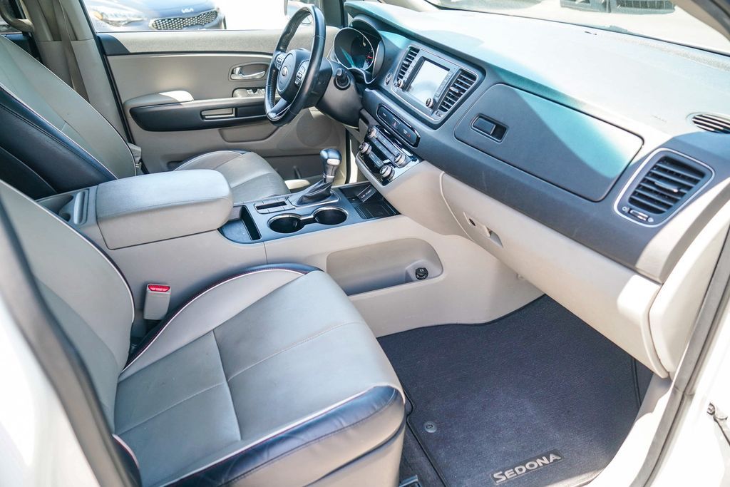 Thumbnail: 2020 Kia Sedona - 9