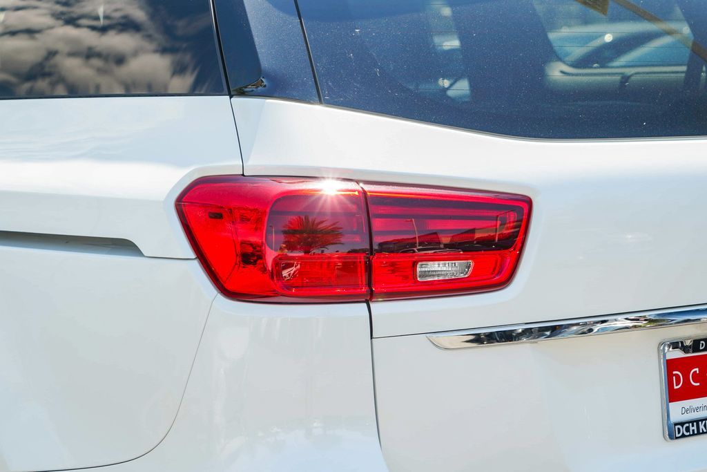 Thumbnail: 2020 Kia Sedona - 18