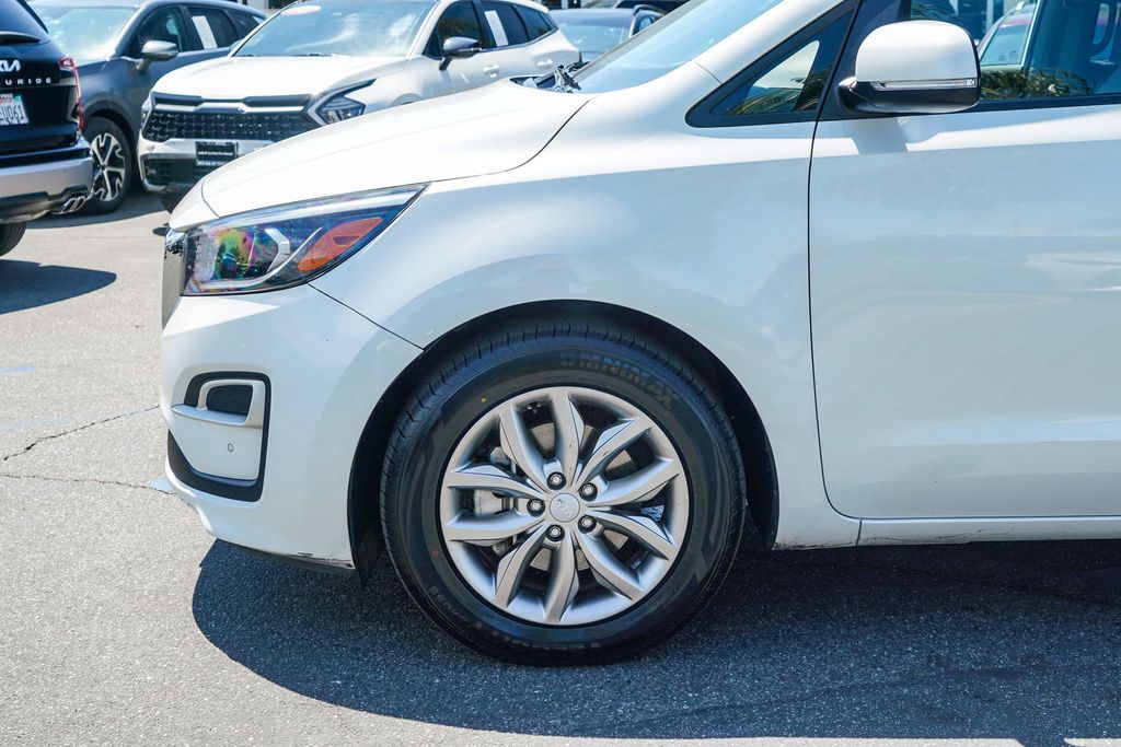 Thumbnail: 2020 Kia Sedona - 6