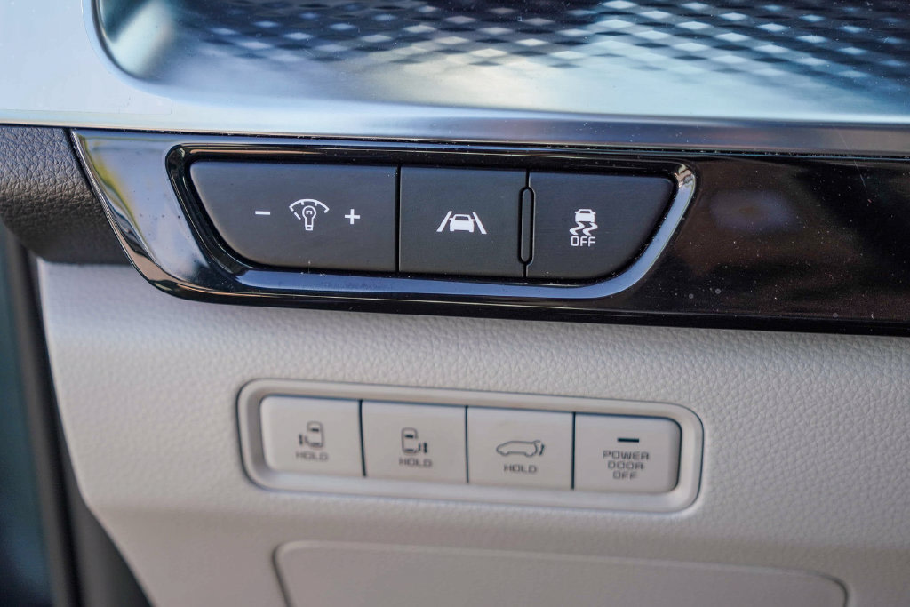Thumbnail: 2024 Kia Carnival - 27
