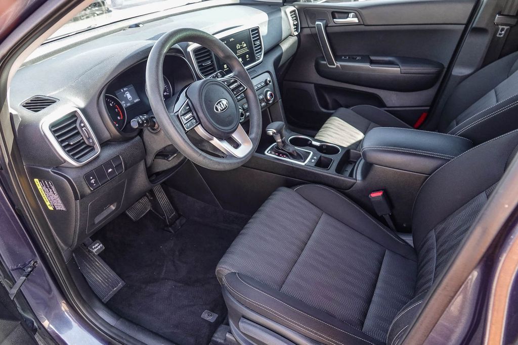Thumbnail: 2020 Kia Sportage - 9